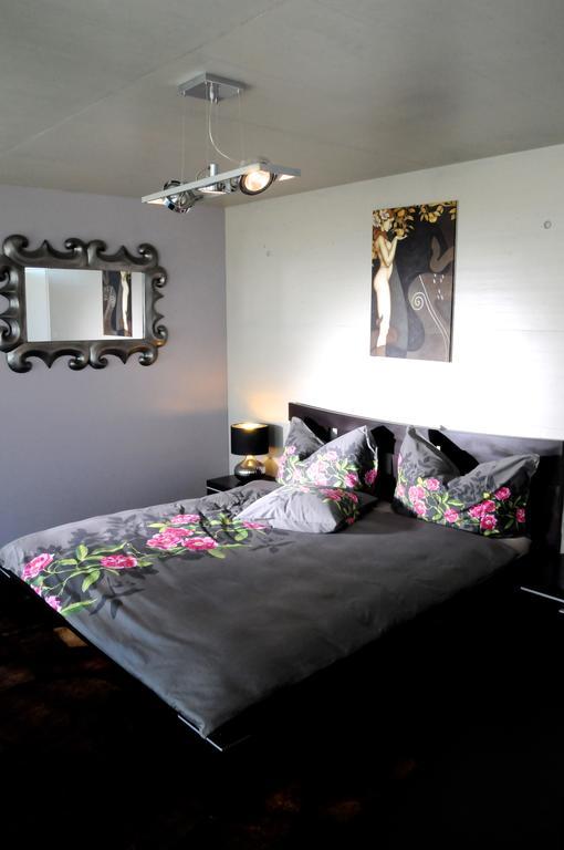 Morat Gaste Zimmer Bilik gambar